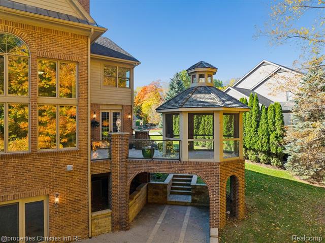 Builiding view seventy one for 15894 Augusta, Northville, MI. 48168