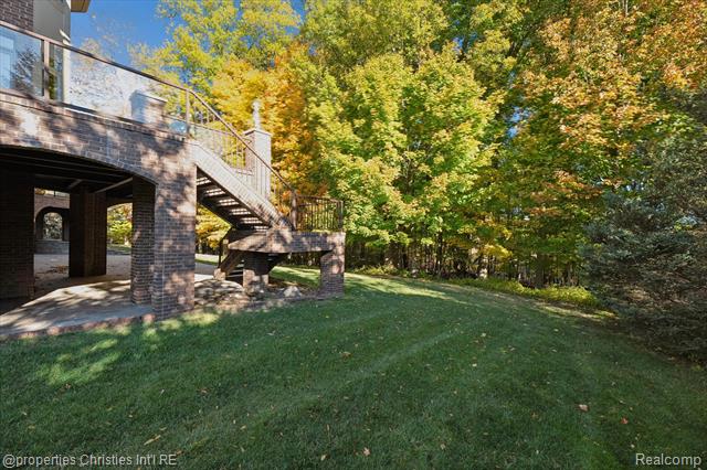 Builiding view sixty five for 15894 Augusta, Northville, MI. 48168