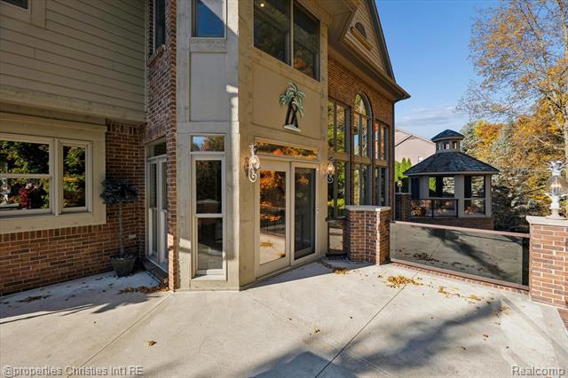 Builiding view sixty one for 15894 Augusta, Northville, MI. 48168