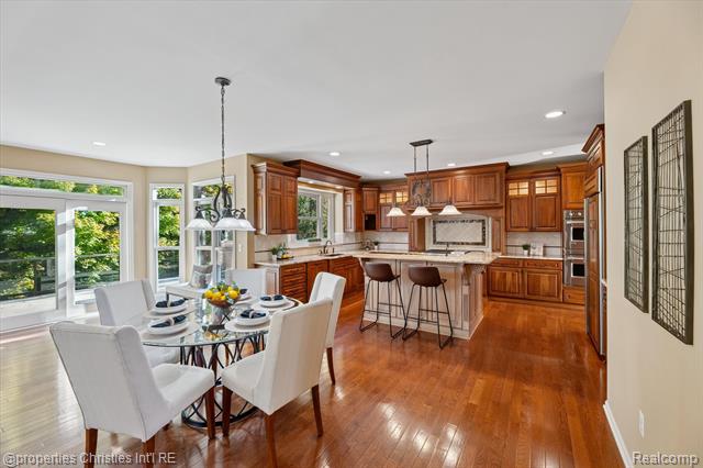 Builiding view twenty one for 15894 Augusta, Northville, MI. 48168