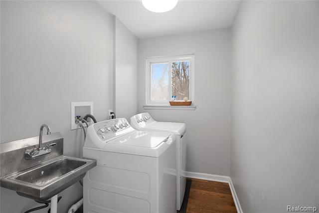 Builiding view thirteen for 15238 Farmbrook, Plymouth, MI. 48170