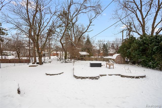 Builiding view twenty nine for 15238 Farmbrook, Plymouth, MI. 48170