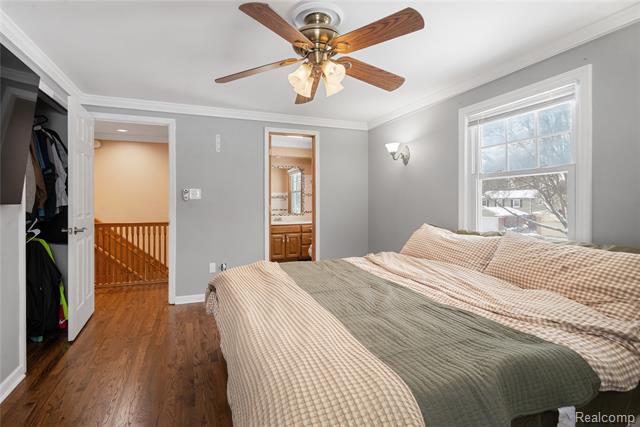 Builiding view twenty for 15238 Farmbrook, Plymouth, MI. 48170