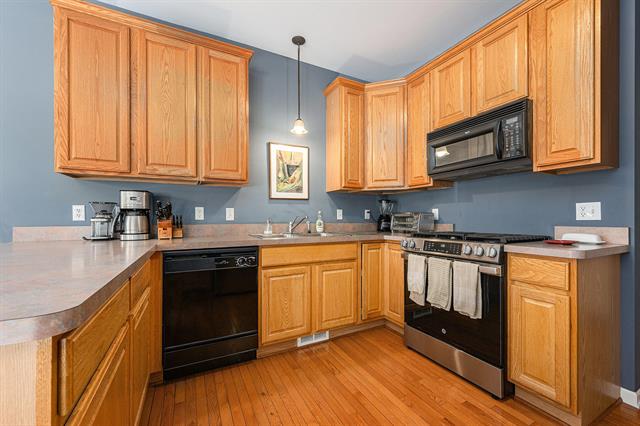 Builiding view eight for 42905 River Bend, Plymouth, MI. 48170