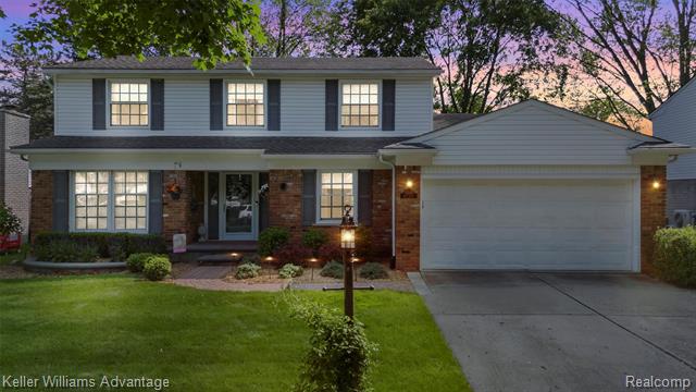 front view for 15565 Blue Skies, Livonia, Mi. 48154