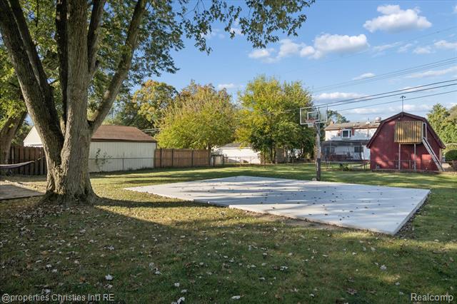 Builiding view thirty seven for 14677 Auburndale, Livonia, MI. 48154
