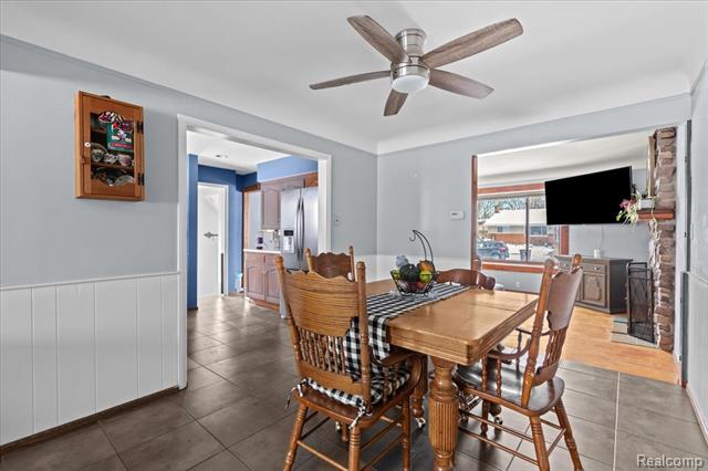 Builiding view five for 14530 Gary, Livonia, MI. 48154