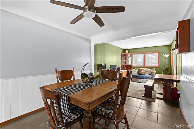 Builiding view four for 14530 Gary, Livonia, MI. 48154