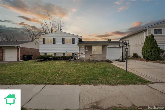 front view for 38167 Ross, Livonia, Mi. 48154