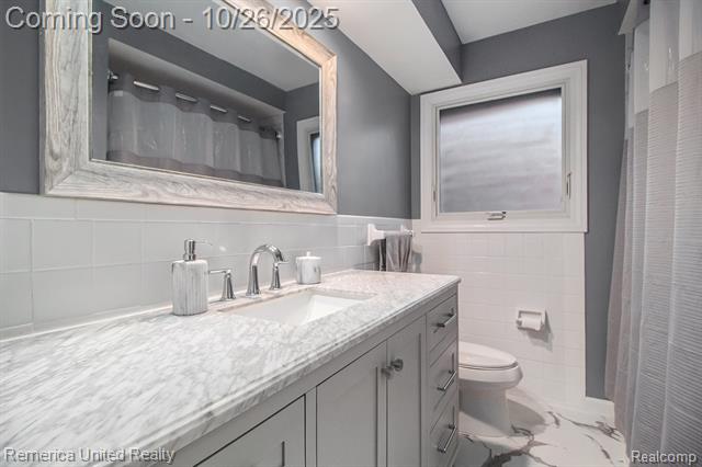 Builiding view fifteen for 33040 Allen, Livonia, MI. 48154