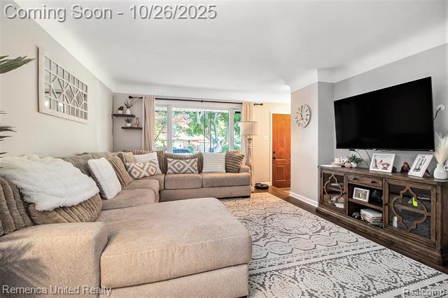 Builiding view six for 33040 Allen, Livonia, MI. 48154