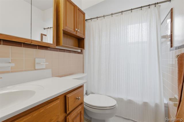 Builiding view nine for 26062 Elsinore, Redford, MI. 48239