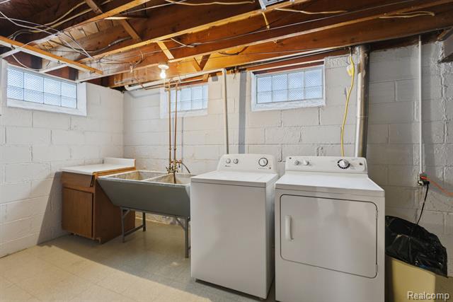 Builiding view twenty three for 26062 Elsinore, Redford, MI. 48239