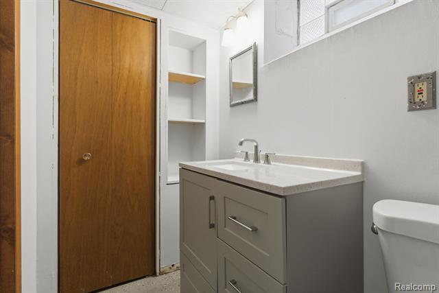 Builiding view twenty for 26062 Elsinore, Redford, MI. 48239