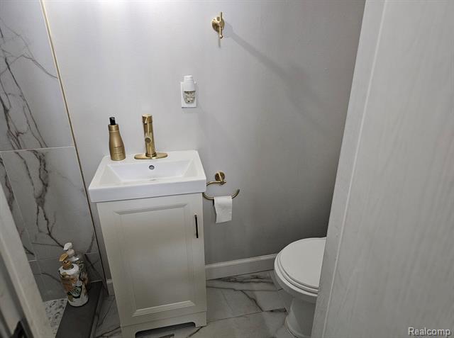 Builiding view five for 29109 Perth, Livonia, MI. 48154