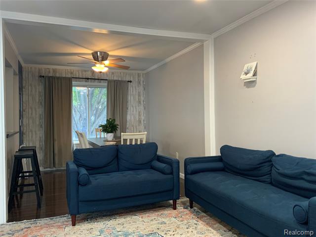 Builiding view seventeen for 29109 Perth, Livonia, MI. 48154