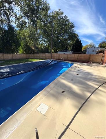 Builiding view thirty five for 29729 Buckingham, Livonia, MI. 48154