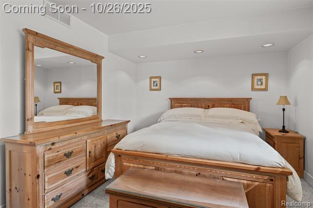 Builiding view twenty two for 31126 Grennada, Livonia, MI. 48154