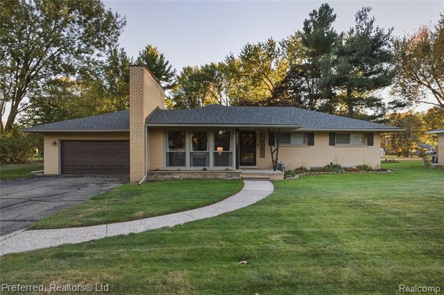 Builiding view thirty eight for 30831 Lyndon, Livonia, MI. 48154