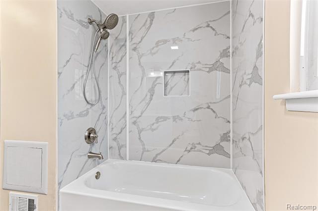 Builiding view nine for 14488 Summerside, Livonia, MI. 48154