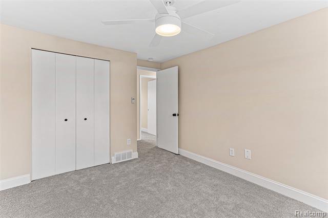 Builiding view thirteen for 14488 Summerside, Livonia, MI. 48154