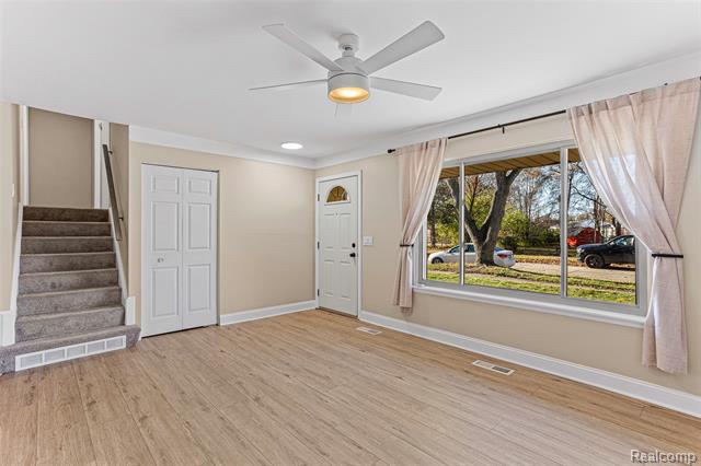 Builiding view three for 14488 Summerside, Livonia, MI. 48154