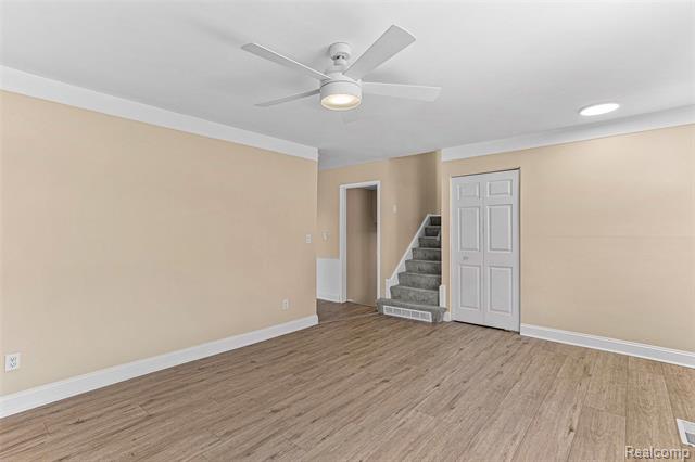 Builiding view two for 14488 Summerside, Livonia, MI. 48154