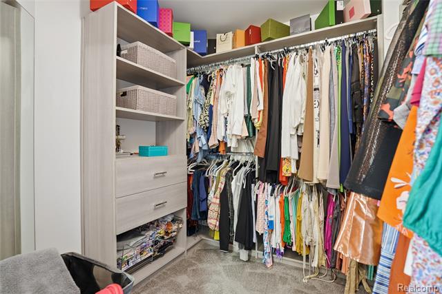 Builiding view eighteen for 14649 Taylor, Livonia, MI. 48154