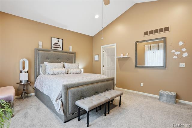 Builiding view fifteen for 14649 Taylor, Livonia, MI. 48154