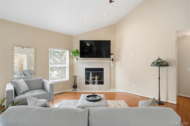 Builiding view four for 14649 Taylor, Livonia, MI. 48154