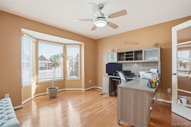 Builiding view nineteen for 14649 Taylor, Livonia, MI. 48154