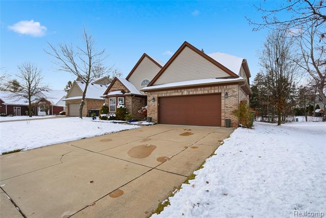 Builiding view thirty four for 14649 Taylor, Livonia, MI. 48154