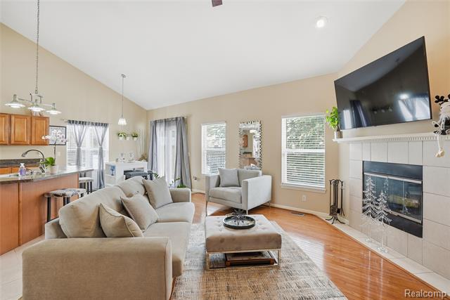 Builiding view three for 14649 Taylor, Livonia, MI. 48154