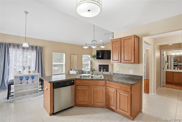 Builiding view twelve for 14649 Taylor, Livonia, MI. 48154