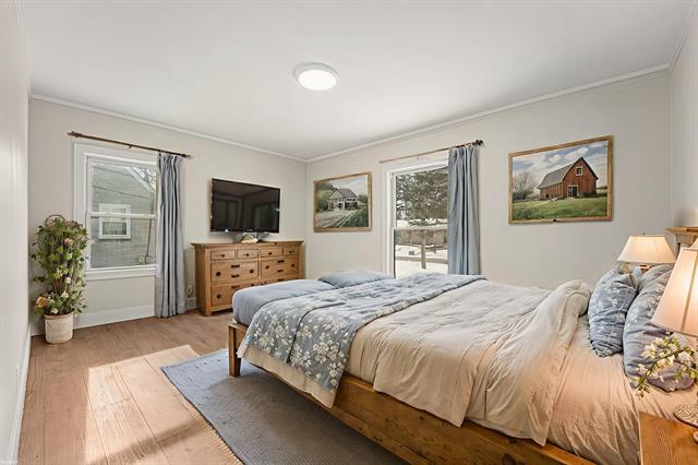 Builiding view fourteen for 23558 Russell, Southfield, MI. 48075