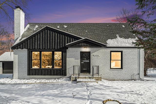 Builiding view thirty three for 23558 Russell, Southfield, MI. 48075