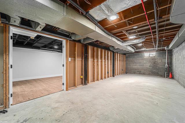 Builiding view twenty seven for 23558 Russell, Southfield, MI. 48075