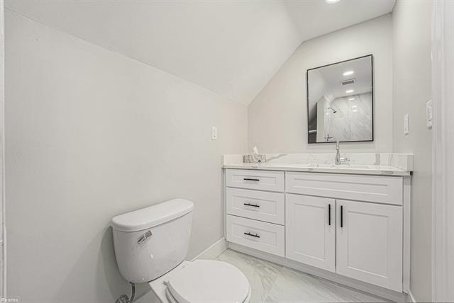 Builiding view twenty two for 23558 Russell, Southfield, MI. 48075