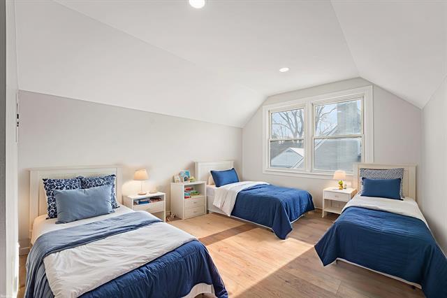 Builiding view twenty for 23558 Russell, Southfield, MI. 48075