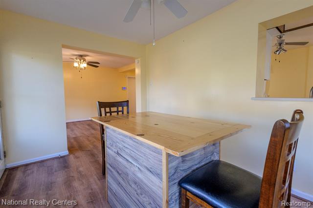 Builiding view five for 25002 Donald, Redford, MI. 48239