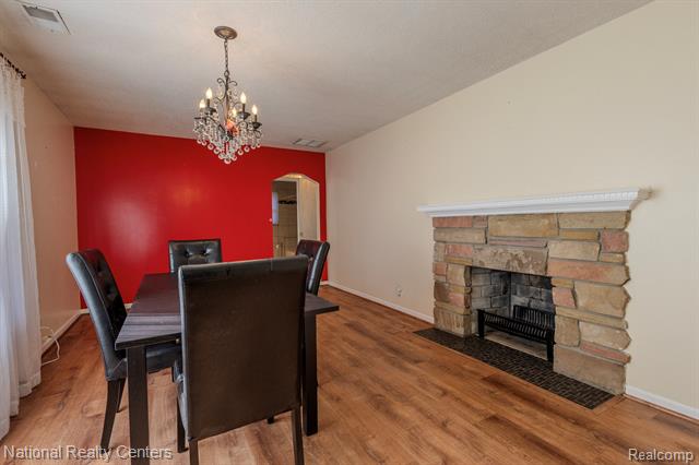 Builiding view sixteen for 25002 Donald, Redford, MI. 48239