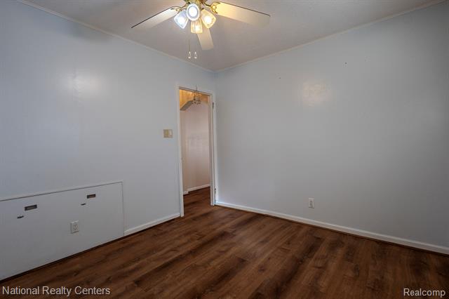 Builiding view ten for 25002 Donald, Redford, MI. 48239