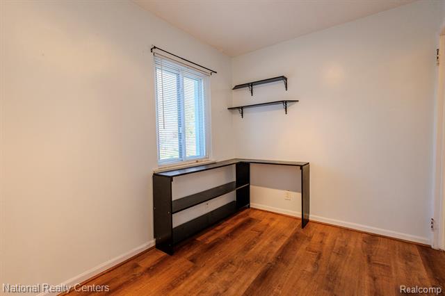 Builiding view thirteen for 25002 Donald, Redford, MI. 48239