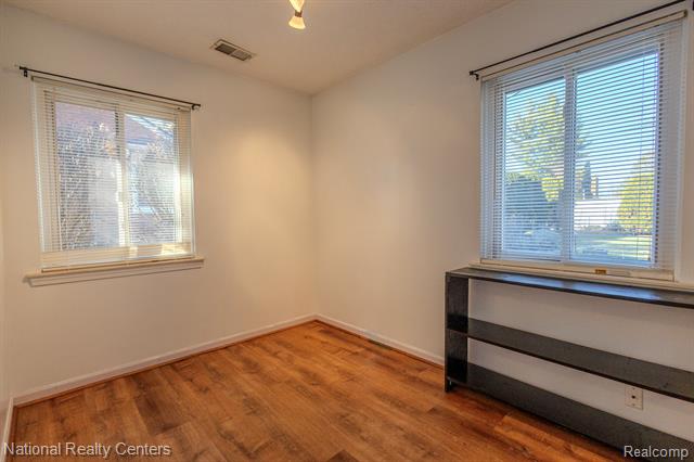 Builiding view twelve for 25002 Donald, Redford, MI. 48239