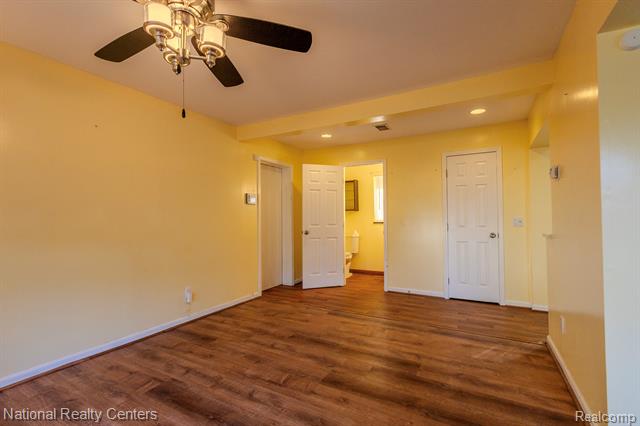 Builiding view two for 25002 Donald, Redford, MI. 48239