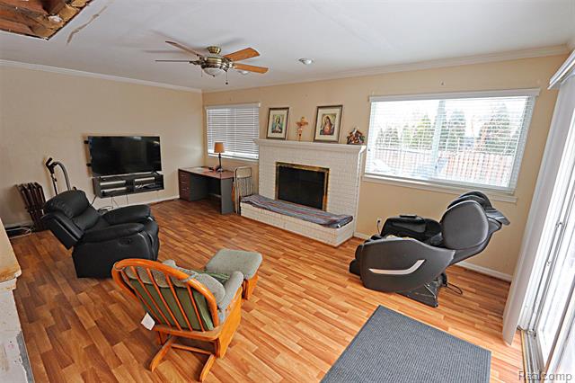 Builiding view four for 14158 Hubbard, Livonia, MI. 48154