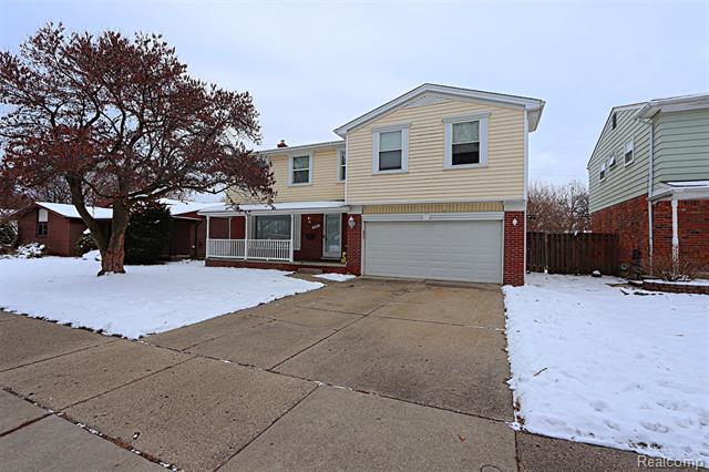 Builiding view one for 14158 Hubbard, Livonia, MI. 48154