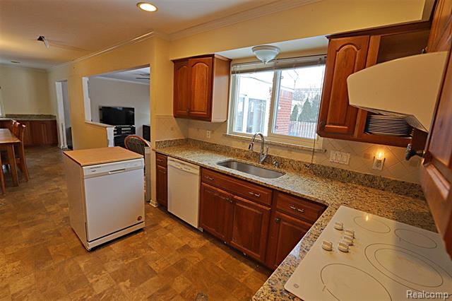 Builiding view seven for 14158 Hubbard, Livonia, MI. 48154