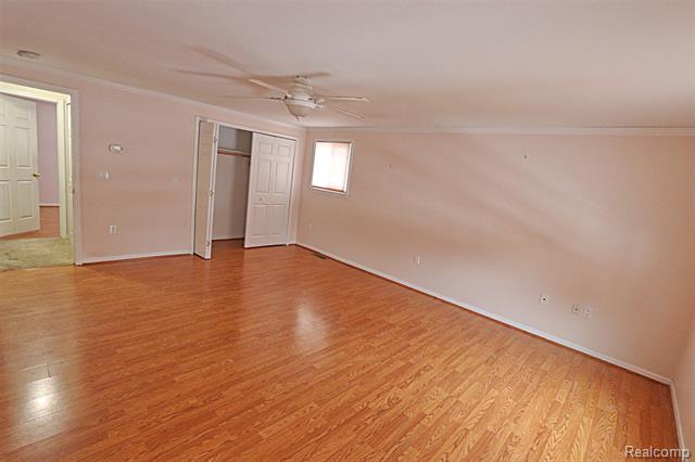 Builiding view twenty for 14158 Hubbard, Livonia, MI. 48154