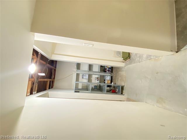 Builiding view sixteen for 15148 Paderewski, Livonia, MI. 48154